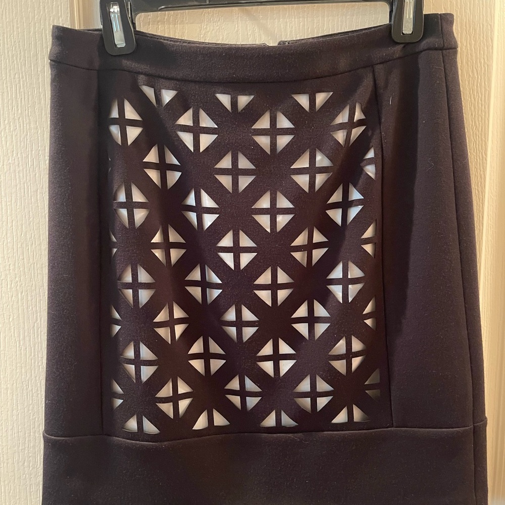 Laundry stylish black short skirt with white window accents